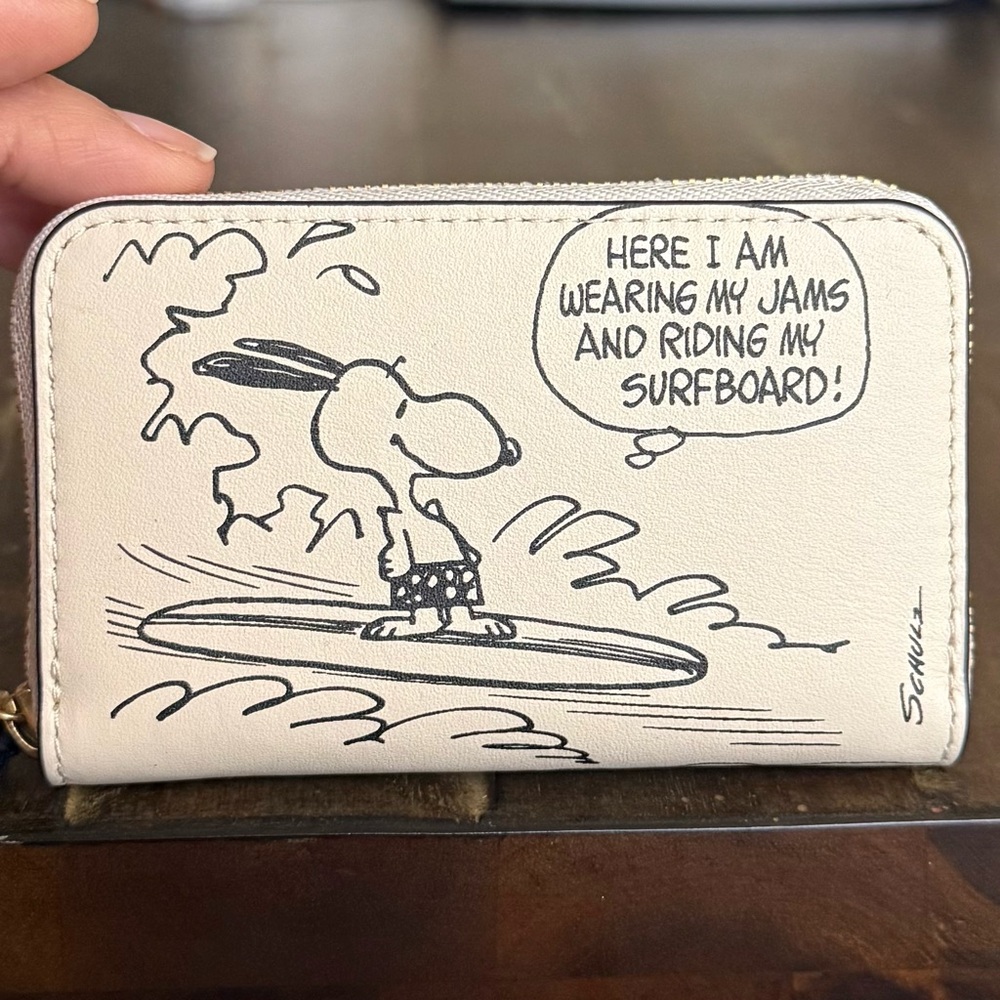 Coach X Peanuts Small Zip Around Card Case with Newspaper Print NWT